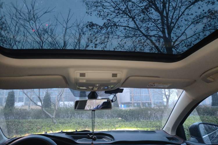 Used Volkswagen Tharu 2019 280TSI Two-Wheel Drive Luxury Version China VI Standard Headliner