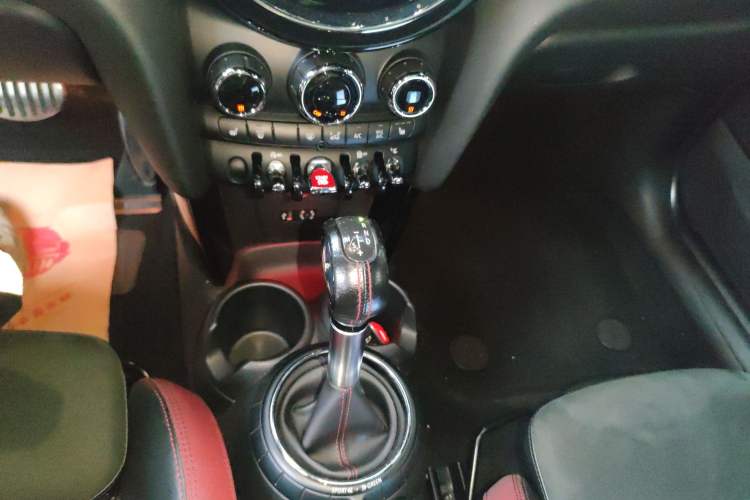 Used MINI JCW 2015 2.0T JOHN COOPER WORKS Gear Lever