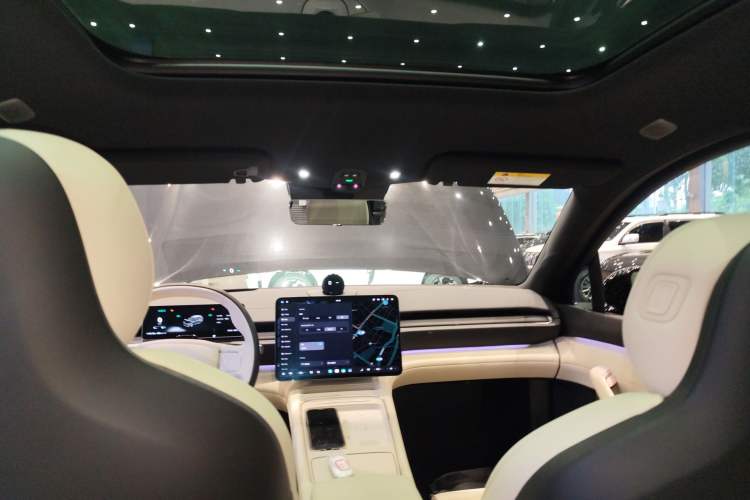 Used Nio ES6 2025 75 kWh Headliner