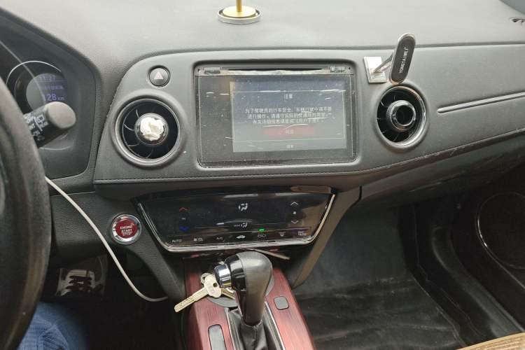 Used Honda XR-V 2015 1.8L VTi CVT Luxury Edition Audio And AC Panel