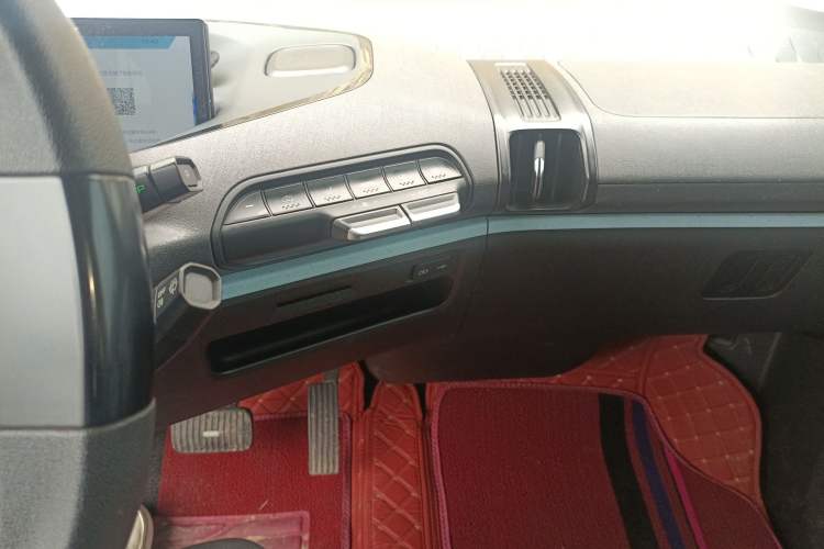 Used Baojun E300 2020 Plus Starry Intelligence Edition Audio And AC Panel