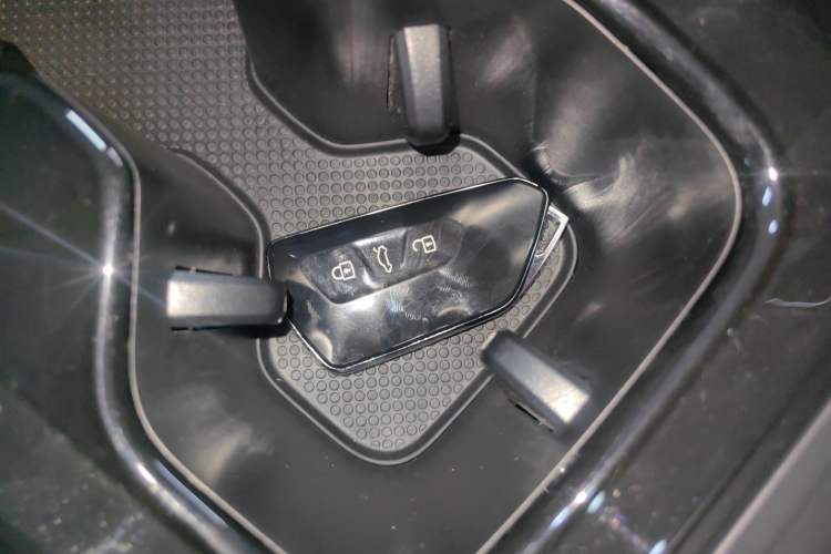 Used Volkswagen Tiguan L 2024 PRO 380TSI Four-Wheel Drive R-Line Prestige Edition
