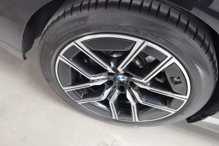 Used BMW 7 Series 2023 735Li M Sport Package
