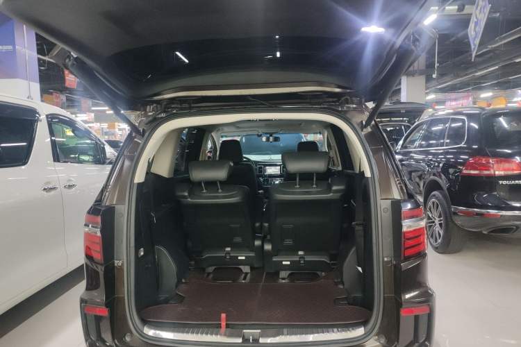 Used Honda Elysion 2016 2.4L Style Edition
