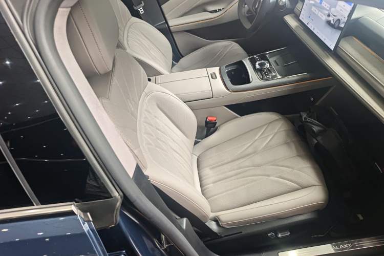 Used Geely Galaxy 8 2025 130km EM-P Starship Edition Right Front Seat