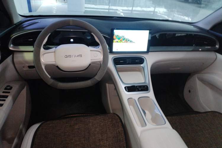 Used Geely Galaxy Geome 2025 310km Youth Edition
