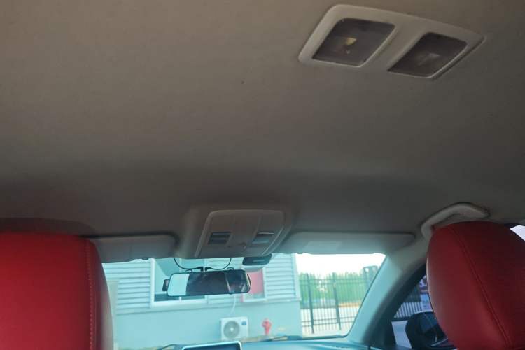 Used Mazda 3 Axela 2014 Sedan 1.5L Automatic Comfort Model Headliner