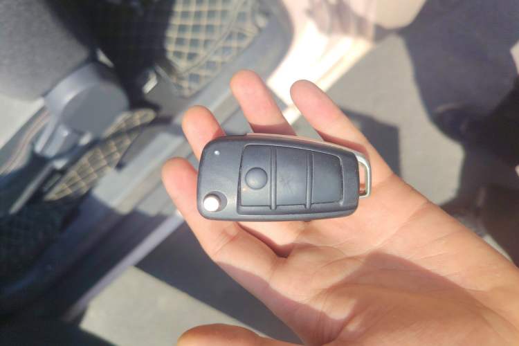 Used Chery QQ Ice Cream 2022 170km Sundae Phosphate Lithium-Ion
