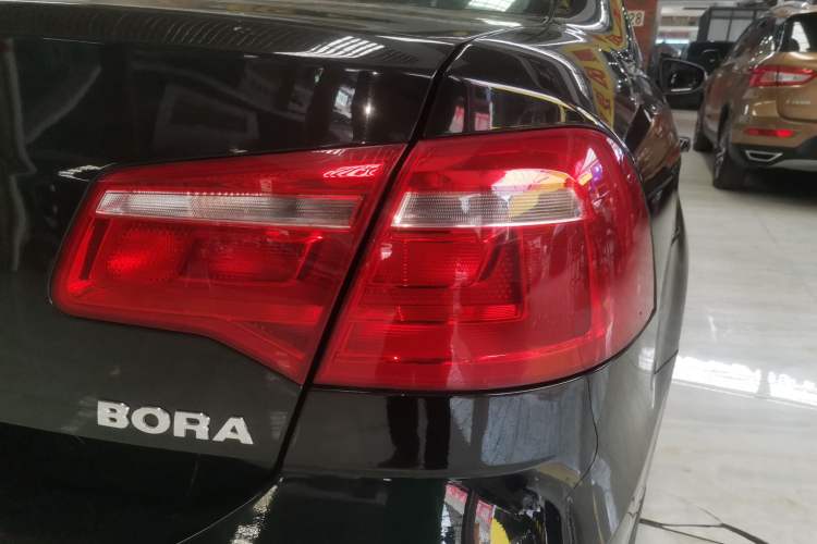 Used Volkswagen Bora 2015 Value Edition 1.6L Automatic Comfort Version