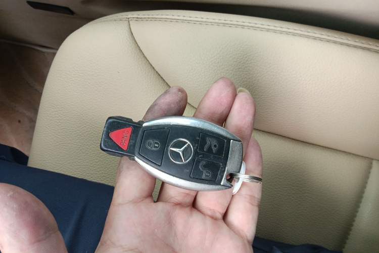 Used Mercedes-Benz M-Class  Vehicle Key
