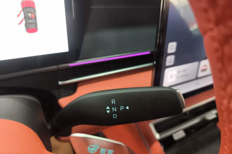 Used BYD Tang L 2025 DM 175KM Drone Player Edition