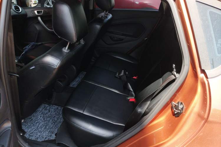 Used Ford Fiesta 2013 Hatchback 1.5L Automatic Fashion Edition
