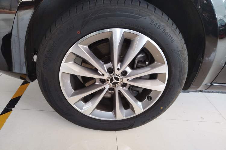 Used Mercedes-Benz V-Class 2022 V 260 Avantgarde Edition