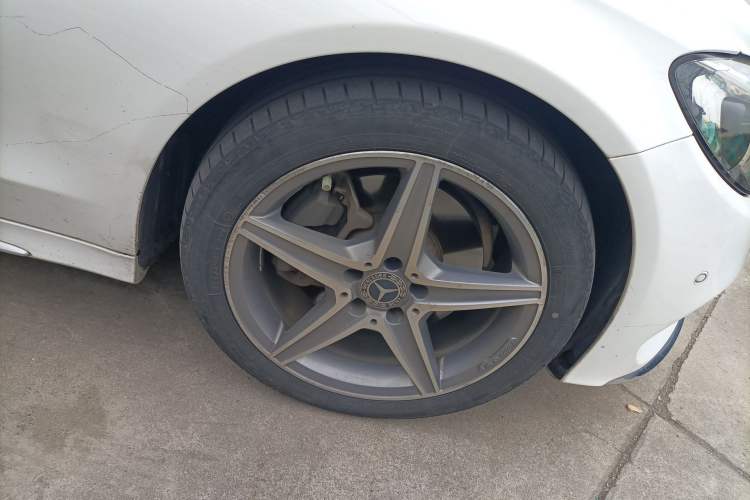 Used Mercedes-Benz C-Class 2018 C 200 L Sport Edition Achievement Special Edition Right Front Wheel Hub