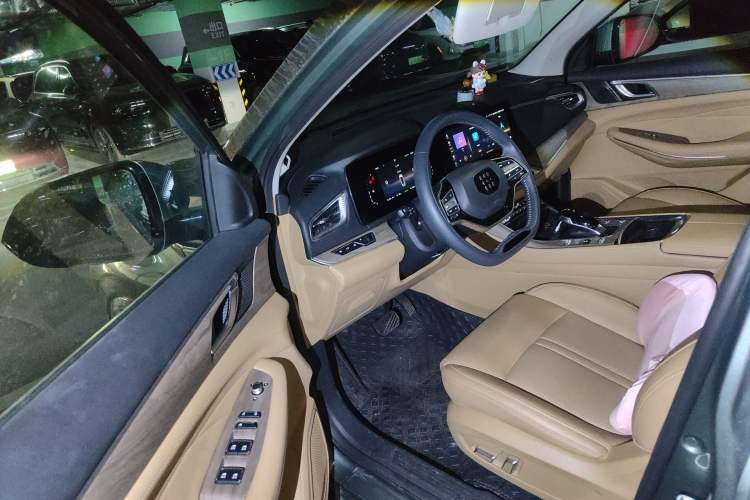 Used Landian E5 2023 1.5L DE-i 110KM Flagship 7-Seater
