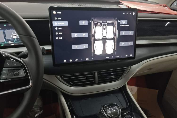 Used Denza D9 2024 DM-i 980 Four-Wheel Drive Flagship Model
