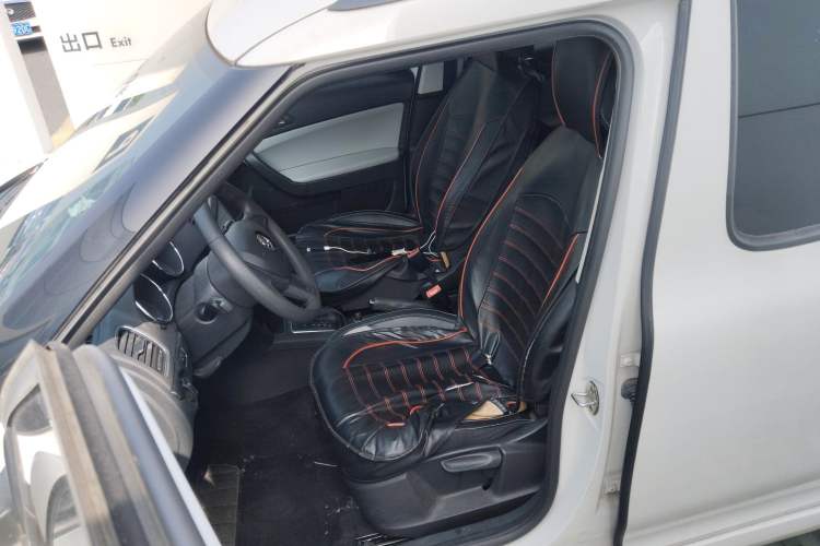 Used Skoda Yeti 2017 TSI280 DSG Advanced Edition Left Front Seat