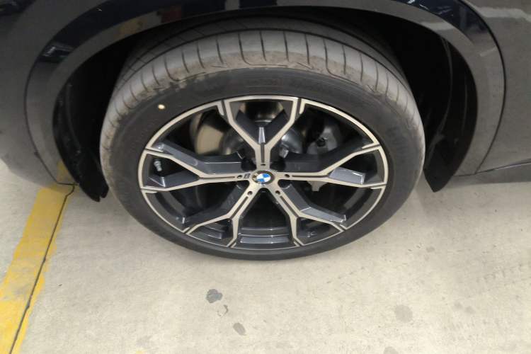 Used BMW X5 2025 Model, xDrive 30Li Prestige M Sport Night Package