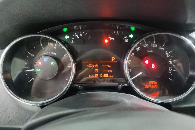 Used Peugeot 3008 2015 1.6THP Automatic Prestige Edition Instrument Cluster