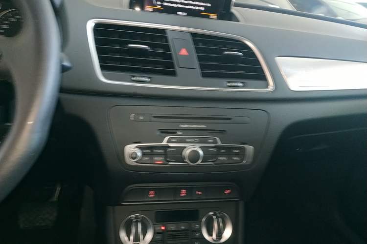 Used Audi Q3 2015 35 TFSI quattro Technology Edition
