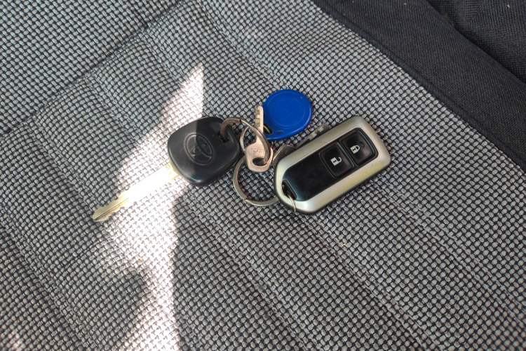 Used Toyota Highlander 2012 2.7L 2WD 5-Seater Elite Edition
