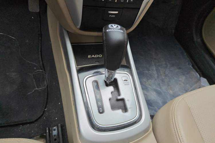 Used CHANGAN Eado 2014 1.6L Automatic Luxury Model Gear Lever