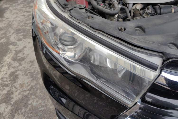 Used Toyota Highlander 2015 2.0T Four-Wheel Drive Elite Edition 7-Seater Right Front Headlight