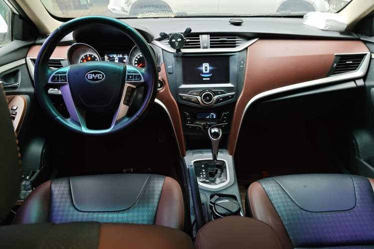 Used BYD G5 2014 1.5TID Automatic Prestige Model