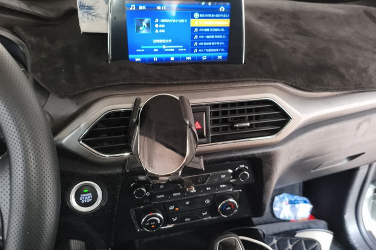 Used Dongfeng Fengon S560 2018 1.8L CVT Smart Connect 7-Seater