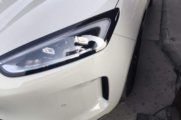 Used Hima AITO M5 2025 Extended-Range Ultra Rear-Wheel-Drive Version Left Front Headlight