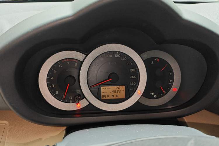 Used Toyota RAV4 2012 Luxurious 2.4L Automatic 4x4 with Stylish Features
