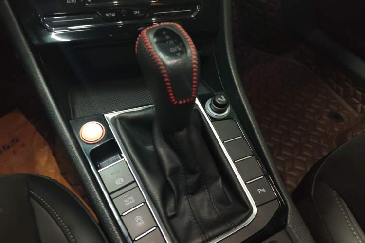 Used Volkswagen Sagitar 2021 280TSI DSG Luxury Smart Connectivity Edition