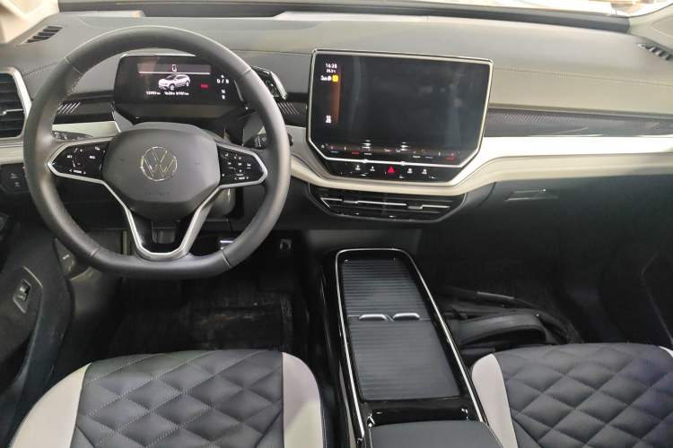 Used Volkswagen ID.6 CROZZ 2024 PRO Model
