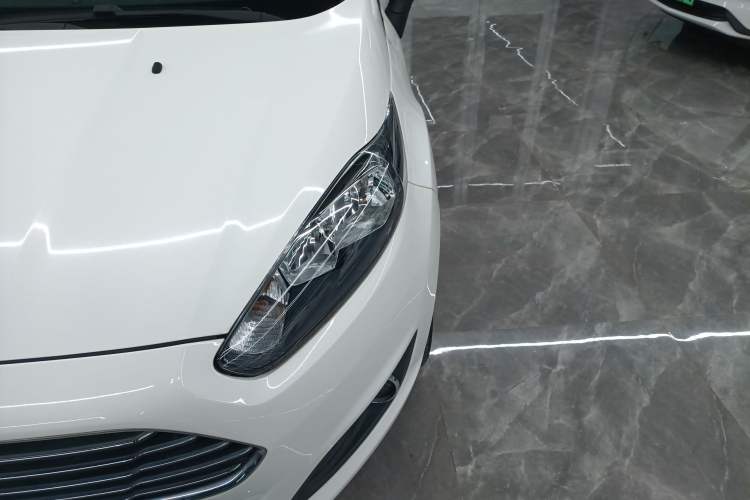 Used Ford Fiesta 2013 Hatchback 1.5L Automatic Fashion Edition
