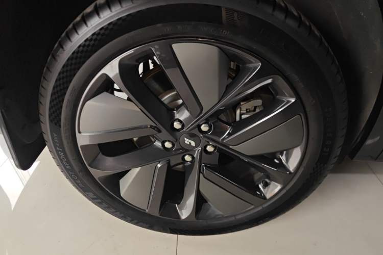 Used Li Auto L8 2024 Ultra Model Right Rear Wheel Hub