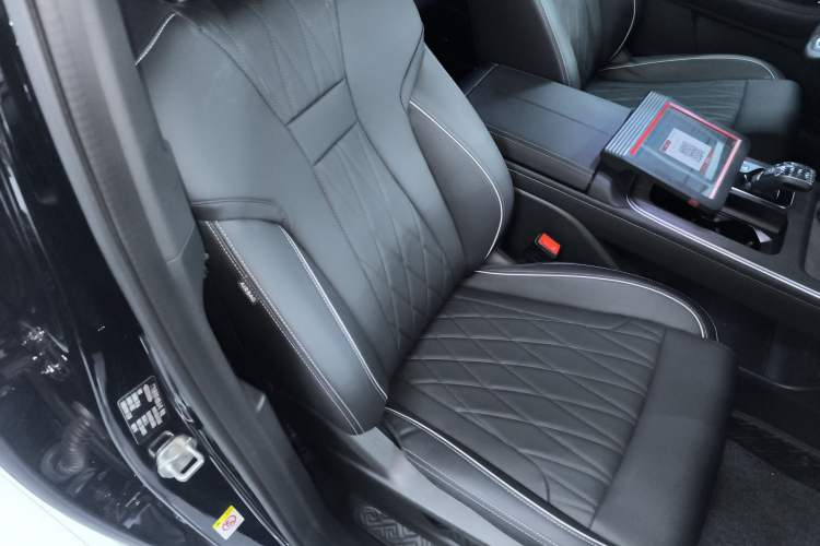 Used GAC Trumpchi GS8 2025 Linghang Series 2.0 TGDI Two-Wheel-Drive Luxury Edition 5 Seats