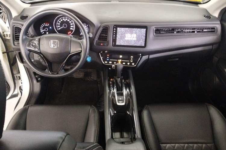Used Honda Vezel 2020 220 TURBO CVT Elite Edition Center Console