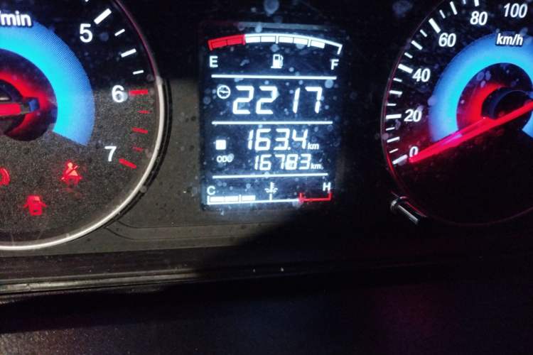 Used Dongfeng Fengon 370 2016 1.5L Manual Standard Edition SFG15-02 7 Seats