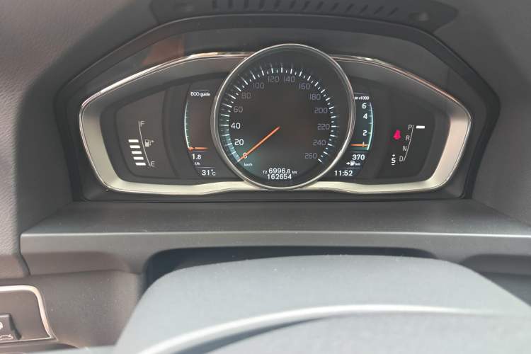 Used Volvo S60 2016 S60L T5 Intelligent Drive Edition Odometer Close Up