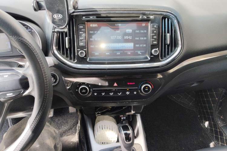 Used Kia KX3 2015 1.6L Automatic Two-Wheel Drive DLX Audio And AC Panel