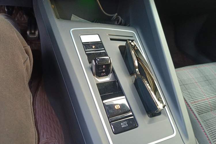 Used Volkswagen Golf GTI 2023 380TSI DSG GTI Gear Lever