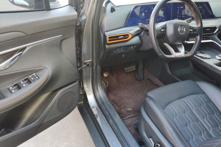 Used CHANGAN UNI-T 2022 1.5T Prestige Version Driver Seat