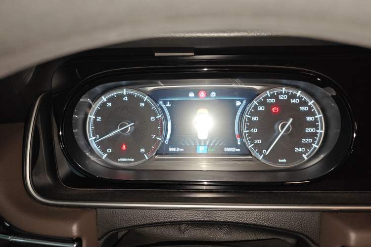 Used GAC Trumpchi M6 2019 270T Automatic Luxury Edition (6-seater) - China V Standard Instrument Cluster