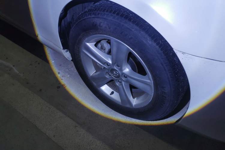 Used Toyota Reiz 2010 2.5V Fengdu Elite Edition Right Front Wheel Hub