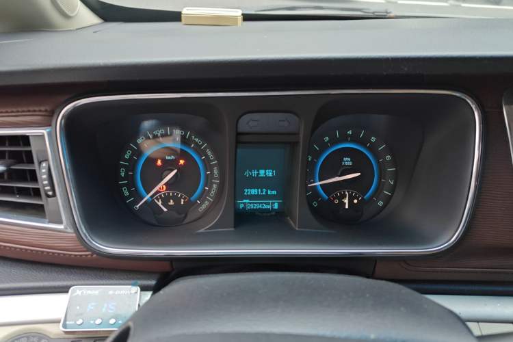 Used Buick GL8 2015 2.4L Luxury Business Premium Edition