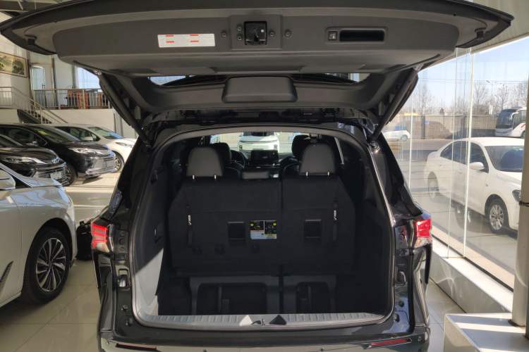 Used Toyota Sienna 2026 Model 2.5L Dual-Engine Four-Wheel-Drive Prestige Edition