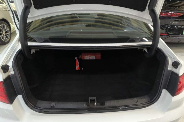 Used Geely Auto Emgrand GL 2018 1.4T DCT Elite Smart Connectivity Version
