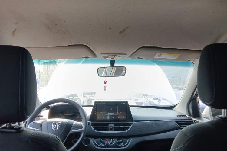 Used Baojun 310 2016 1.2L manual Comfort trim level
