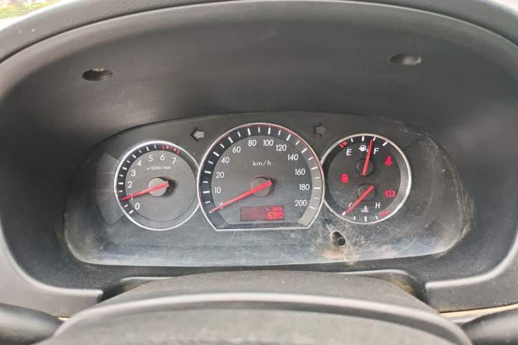 Used CHANGAN Alsvin V3 2012 1.3L Manual Comfort Version China IV Standard

