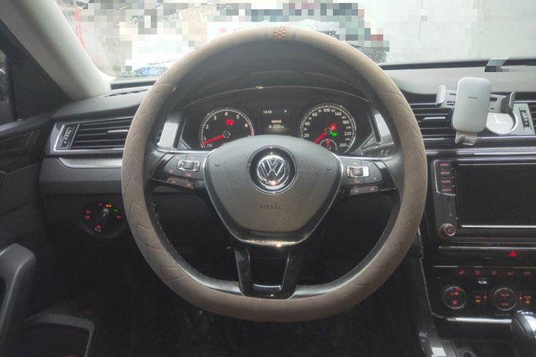 Used Volkswagen Passat 2016 330TSI DSG Luxury Edition Steering Wheel